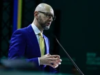 Яценюк: Не бачу жодного шансу на мир із РФ лише за допомогою дипломатії