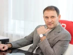 "Блукали по Києву". Добкін-молодший пояснив епізод "за колоною" в Раді 2016 року