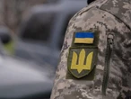 "Військовий травмував одного із нападників у ногу". Поліція розповіла про напад на ТЦК у Миколаївській області