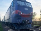 У Рівненській області пасажирський поїзд збив автомобіль з людьми, є загиблі. Фото