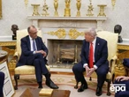 Трамп у розмові з Мерцом згадав день висадки в Нормандії як "не дуже хороший" для Німеччини