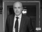 Діючий депутат парламенту Франції скоїв самогубство. Він був в опозиції до Макрона