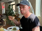 Кількість людей, які отруїлися в ресторані Кацуріна, знову зросла. У 45 з них підтвердили сальмонельоз