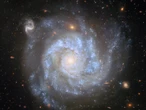 Hubble зняв спіральну галактику із "зіркою-зомбі"