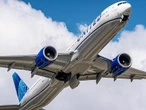 У Boeing на висоті 11 тис. м тріснуло лобове скло. За однією з версій, по ньому був удар
