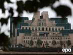 MI5 розсекретила частину матеріалів про Кембриджську п'ятірку. Єлизаветі II 9 років не говорили, що в її палаці працює агент СРСР