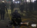 Центр Белграда охопили масштабні протиурядові протести. Є затримані. Фото, відео