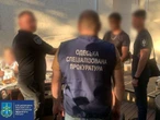 ДБР заявило про викриття командира відділення судна ВМС, який без хабарів не відпускав підлеглих на берег