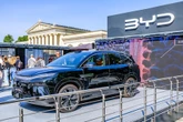 Automobile : la bataille des constructeurs européens face aux chinois est-elle déjà perdue ?