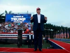 Ultrariche, loyal, radical (mais pas trop)... Qui sera le futur colistier de Trump ?