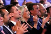 L’été où le RN est devenu fréquentable : les conseils de Nicolas Sarkozy, la conquête de postes à l’Assemblée