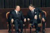 Russie - Etats-Unis : Mikhaïl Gorbatchev et Ronald Reagan, le duo qui a mené à la fin de la guerre froide
