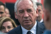 Avantages des politiques : François Bayrou confie une mission à l’ex-député PS René Dosière