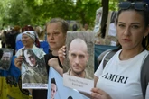 Ukraine : des anciens prisonniers récupérés par la Russie renvoyés directement sur le front