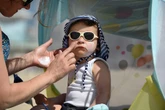 Crèmes solaires, vérités et idées reçues : tout ce qu’il faut savoir pour bien protéger sa peau