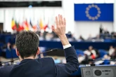 "Nous ne sommes pas hermétiques aux tensions de la société" : le Parlement européen déchiré par ses extrêmes