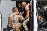 "A 2 000 mètres d’Andriivka", une plongée hypnotique dans l'enfer de la guerre en Ukraine