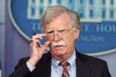 "En Iran, Donald Trump est pris à son propre piège" : la charge de son ex-stratège John Bolton