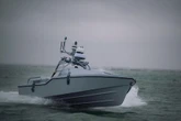 Hélicoptère américain abattu : une audacieuse opération de sauvetage menée par un drone naval