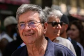 Jean-Luc Mélenchon se réconcilie avec un vieil ami, Valérie Pécresse prévient Bruno Retailleau