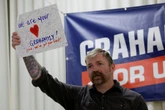 Etats-Unis : Graham Platner, le candidat au Sénat qui embarrasse les démocrates