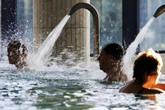 Cures thermales, ce qu'en dit la science : vraies thérapies ou vacances payées par la Sécu ?