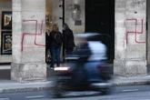 Comment expliquer la fascination de certains jeunes pour Hitler ? L’analyse de Tristan Mendès France