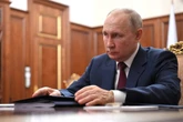 Alexander Cooley : "Vladimir Poutine a un empire caché, et l'Occident l'a sous-estimé"