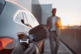 Automobile : quand les cadres passent à l’électrique