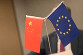 Face à la Chine, l'offensive douanière d'Emmanuel Macron gagne du terrain