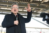 Jean-Luc Mélenchon et les insoumis : la dérive d'un homme et d'un parti à travers un livre-enquête