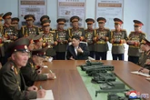 Corée du Nord : Kim Jong-un rappelle ses officiers déployés en Russie et couvre d’éloges ses troupes "héroïques"