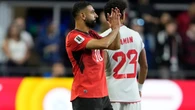 Egypt star Mohamed Salah leaves 1-1 World Cup draw with Iran due to left knee injury