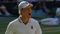Defending Wimbledon champ Jannik Sinner defeats French Open winner Alexander Zverev in 4 sets