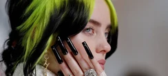 Billie Eilish heizt Debatte um ihre sexuelle Orientierung an