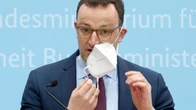 Spahn: Ende der Maskenpflicht draußen kann kommen