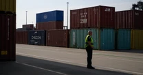 ¿Trump tenía razón? Déficit comercial de EU tiene mayor caída de la historia gracias a aranceles