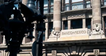 Banxico teme que mercados ‘ya no le crean’ por diferencias en pronósticos de inflación