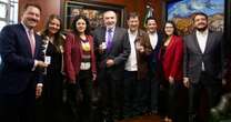 Morena ‘estrena’ militantes: Noroña se afilia y Yunes aparece en foto con senadores del partido