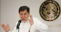 Noroña se pone ‘gruñón y romántico’: Regaña al INE y compara la elección judicial con tener sexo