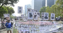 ‘Es un día gris, no hay nada que festejar’: Madres buscadoras marchan por el 10 de mayo