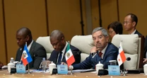 De la Fuente pide fortalecer el multilateralismo y el diálogo en foro de la Celac en China