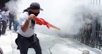 Riña en Gobernación: Protesta de la CNTE acaba en disturbios; ‘no son maestros’, dicen manifestantes