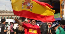 ‘¡Vamos a Cibeles!’: Con la bandera de España en Tenochtitlan, el Zócalo se despide de la Copa del Mundo 
