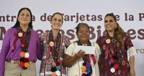 Inicia entrega de tarjetas de la Pensión Mujeres Bienestar: Fechas, requisitos y módulos