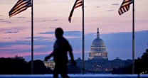 ¿Fue por Trump? Moody’s quita máxima calificación crediticia a EU por deterioro fiscal