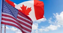 EU impone arancel del 50% a productos de Canadá, en represalia por gravámenes a autos y lácteos
