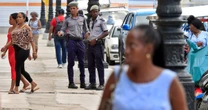 Trump deporta a más de 4 mil migrantes cubanos... a México: ‘Los abandonaron a morir’, acusa Human Rights