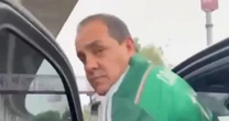 ‘¡Asesino!’ Activistas reclaman a Cuauhtémoc Blanco cuando se dirigía al México-Inglaterra 