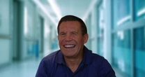 ‘Me salvaron la vida’: Julio César Chávez ‘la libra’ tras operación por piedras en los riñones